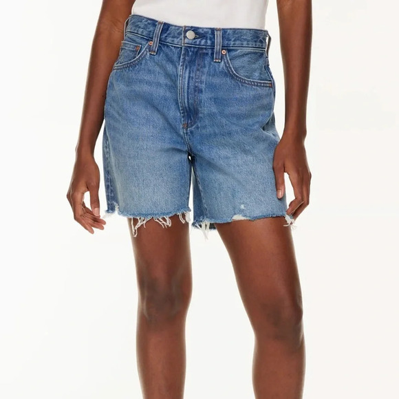 Denim Forum 90s Boyfriend Hi-Rise Thigh Relaxed Denim Cut Off Jean Short - Picture 9 of 9